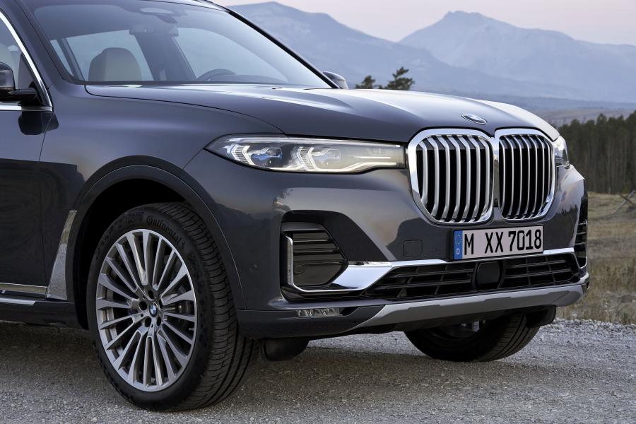  BMW X7 xDrive40i (G07) 2017 года  (WW) (фото 8 из 101)